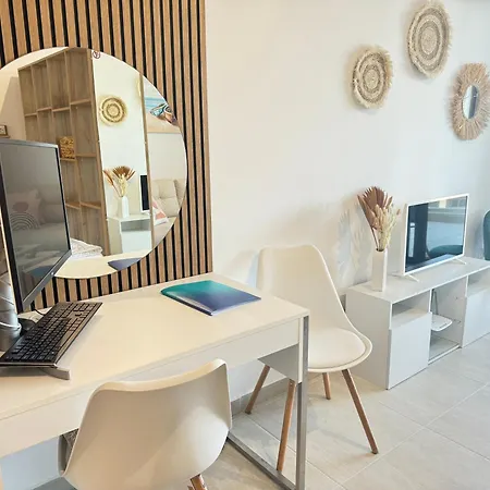 Wave & Sea Apartment *